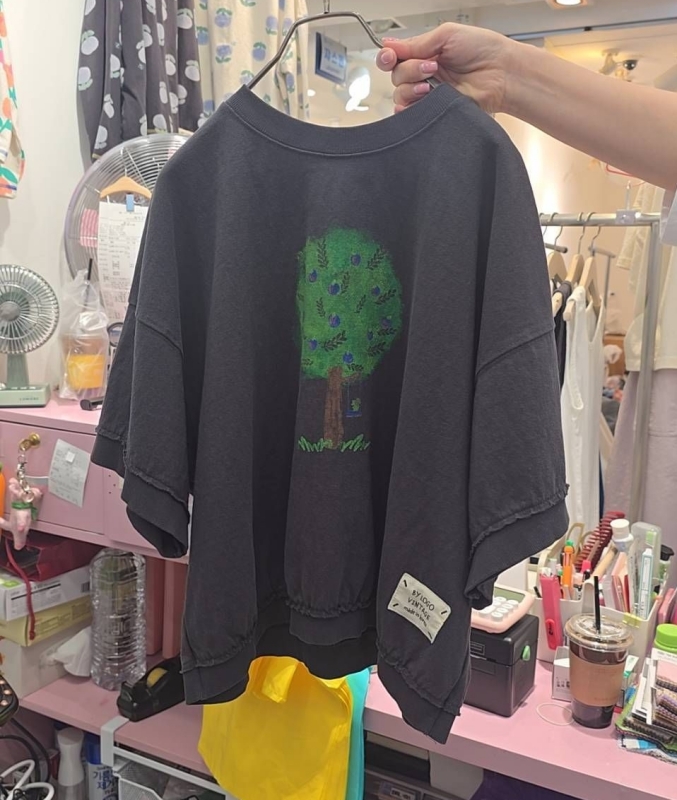 韓 蘋果樹上衣 3色 size