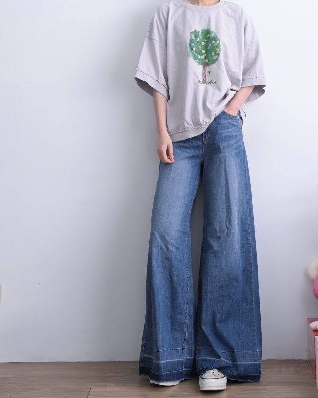 韓 蘋果樹上衣 3色 size