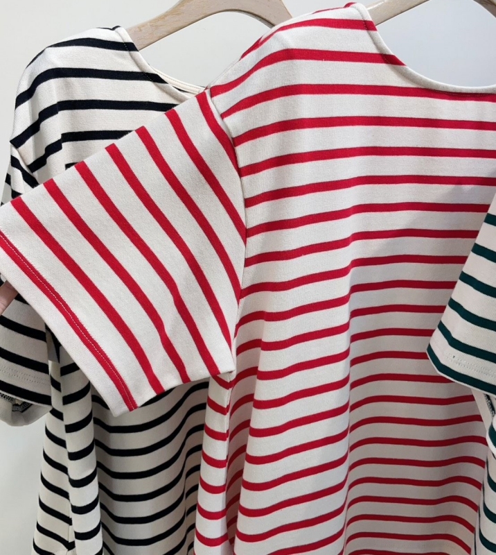 韓 傘狀條文上衣 3色