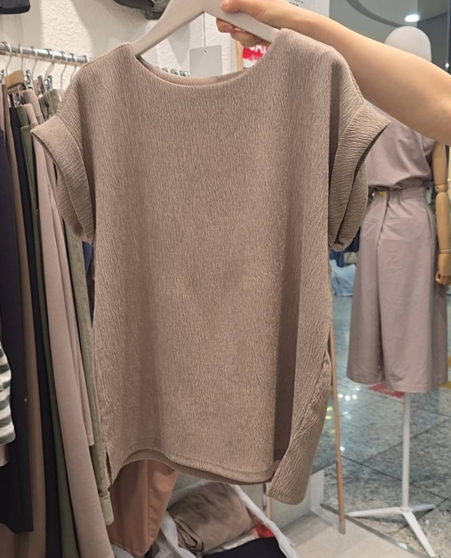 韓 壓紋圓領上衣 2色 size