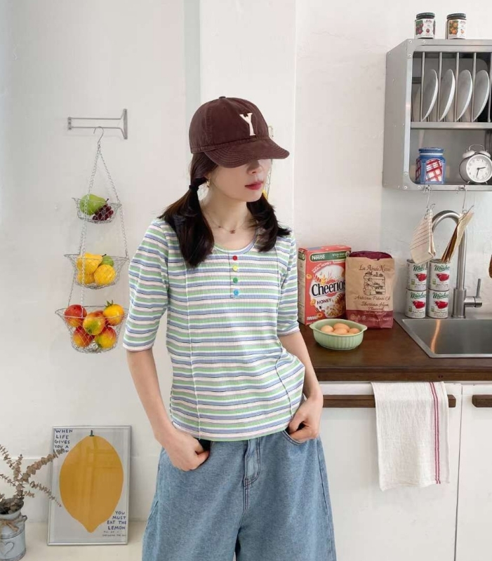 韓 彩釦U領上衣 4色 size