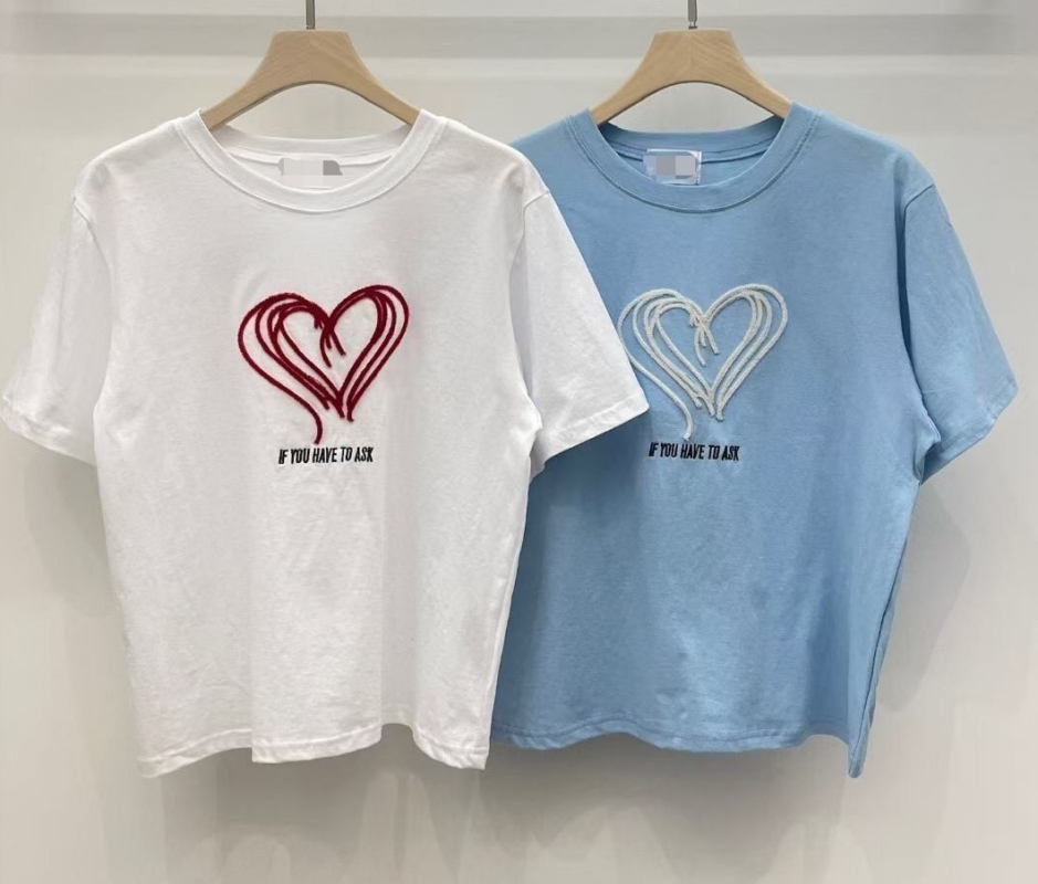 韓 線條愛心上衣 3色