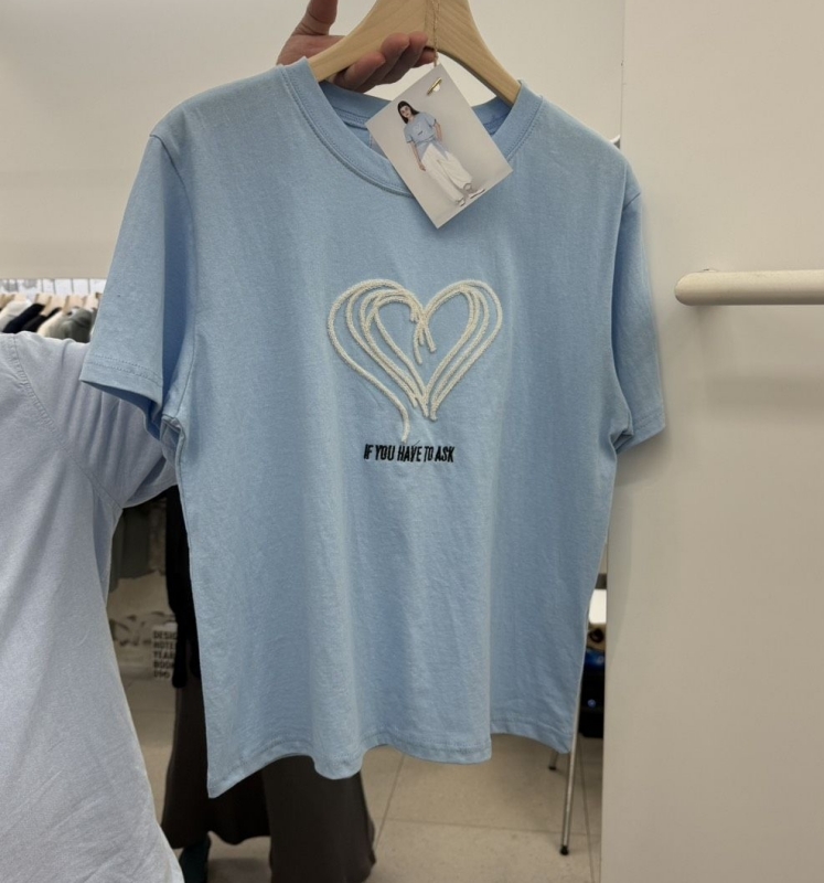 韓 線條愛心上衣 3色