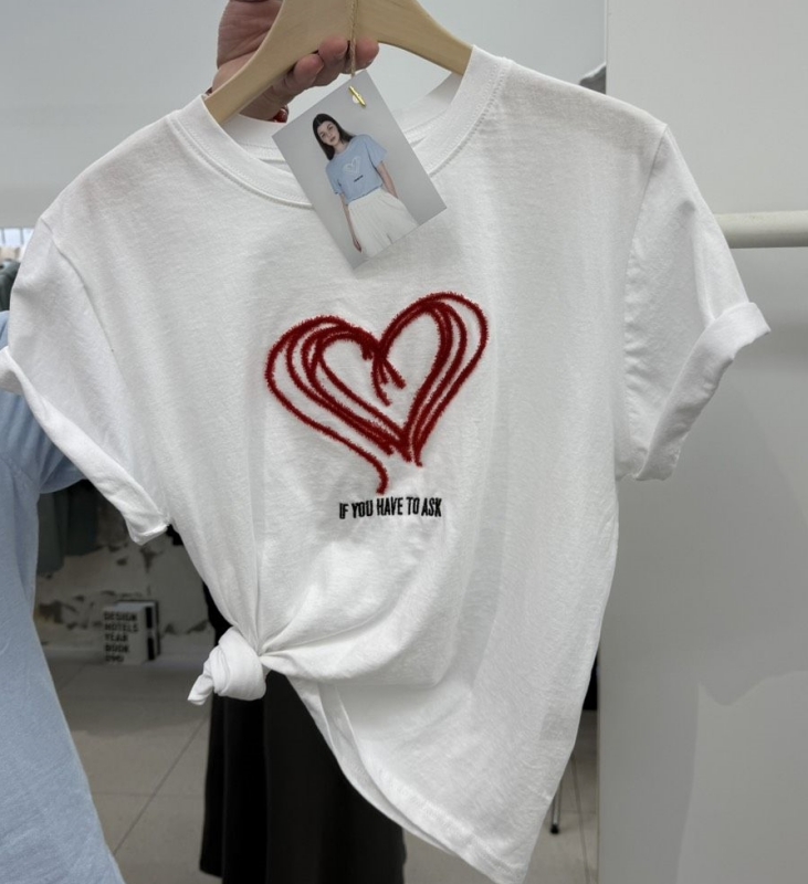 韓 線條愛心上衣 3色