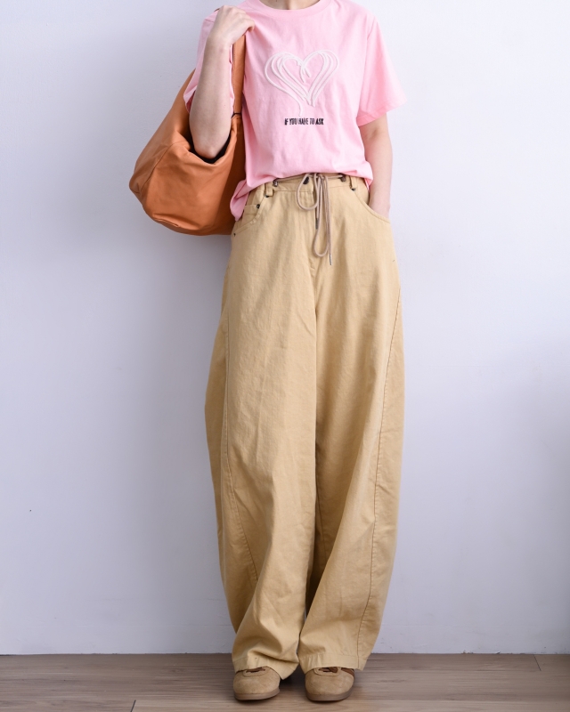 韓 線條愛心上衣 3色