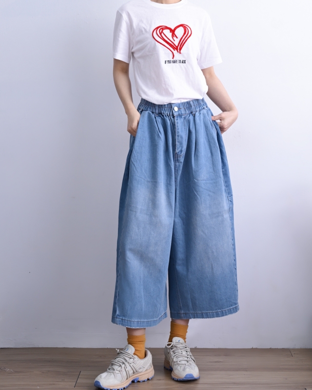 韓 線條愛心上衣 3色