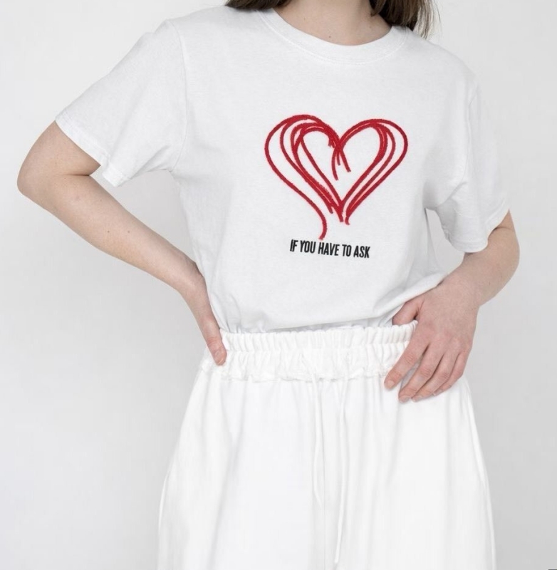 韓 線條愛心上衣 3色