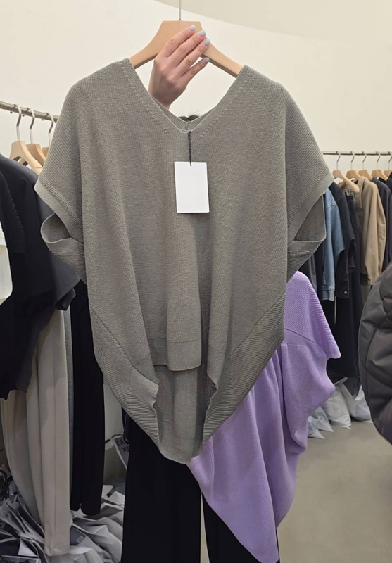韓 前後V針織上衣 4色 size