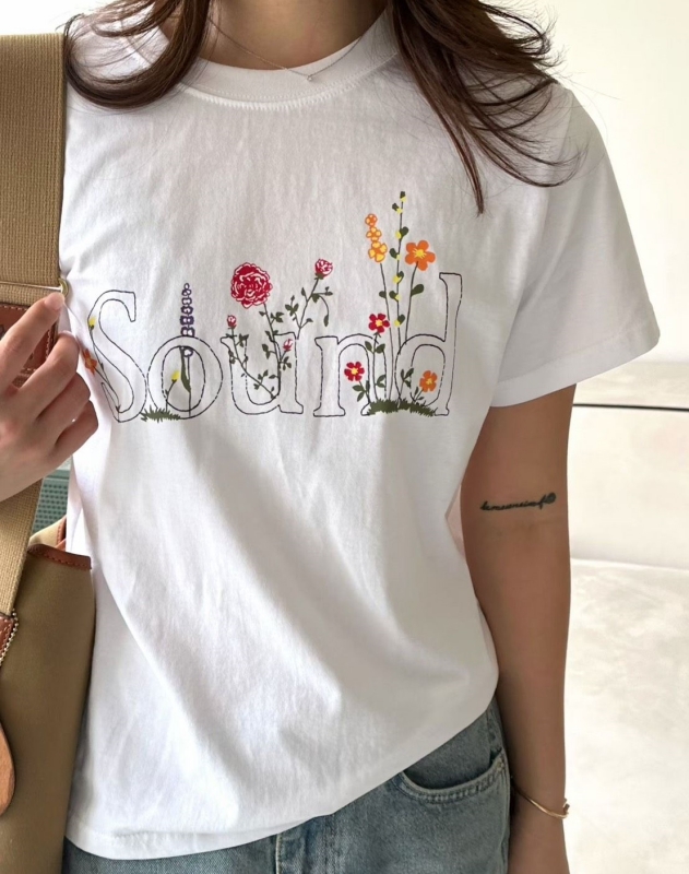 韓 英文字花上衣 2色