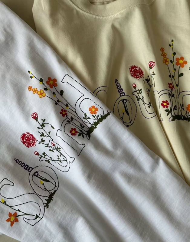 韓 英文字花上衣 2色