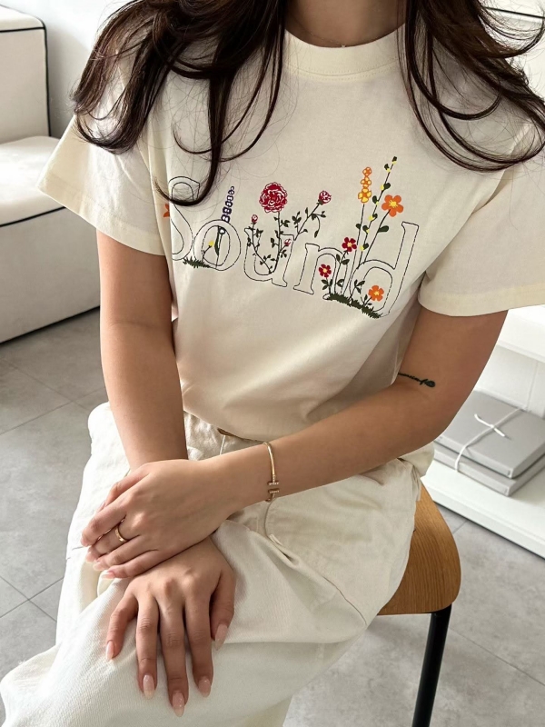 韓 英文字花上衣 2色