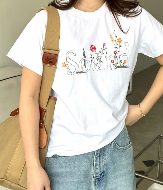 韓 英文字花上衣 2色