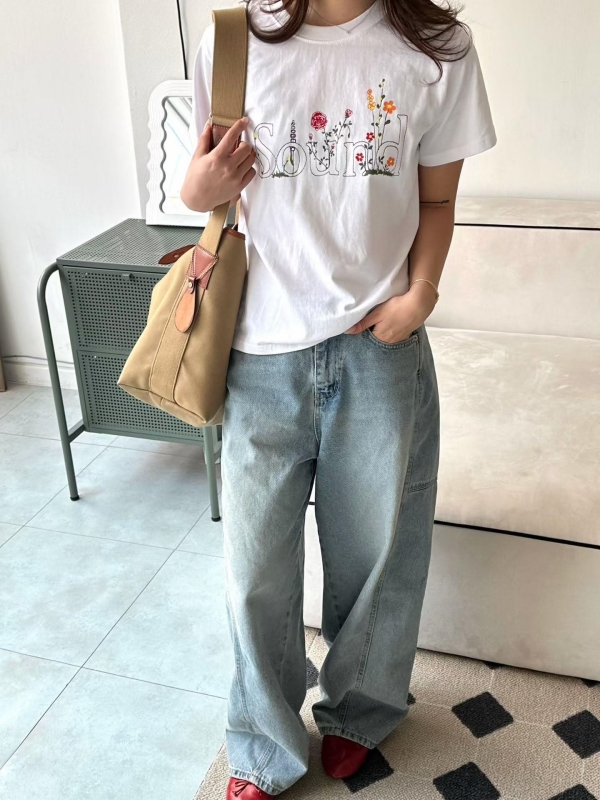 韓 英文字花上衣 2色