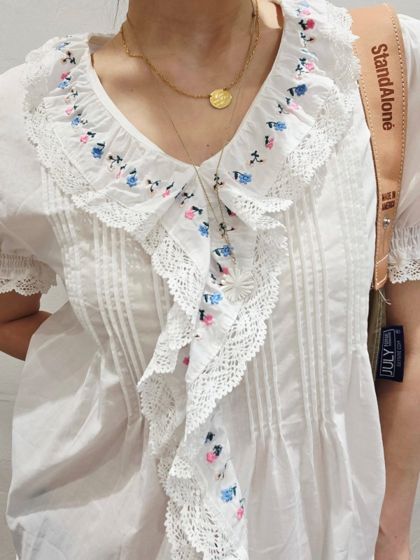 韓 小花領浪漫上衣