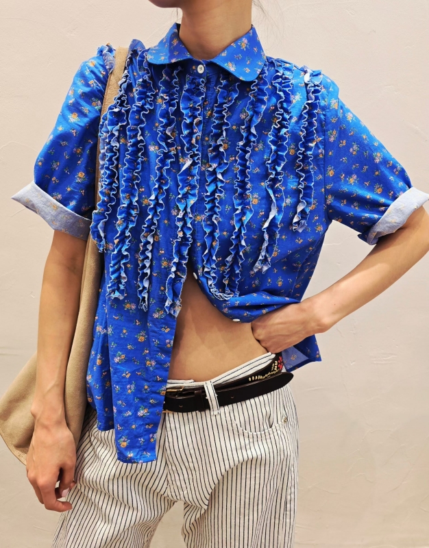 韓 立體捲捲小花襯衫 2色