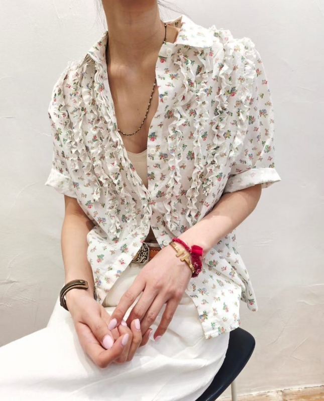 韓 立體捲捲小花襯衫 2色