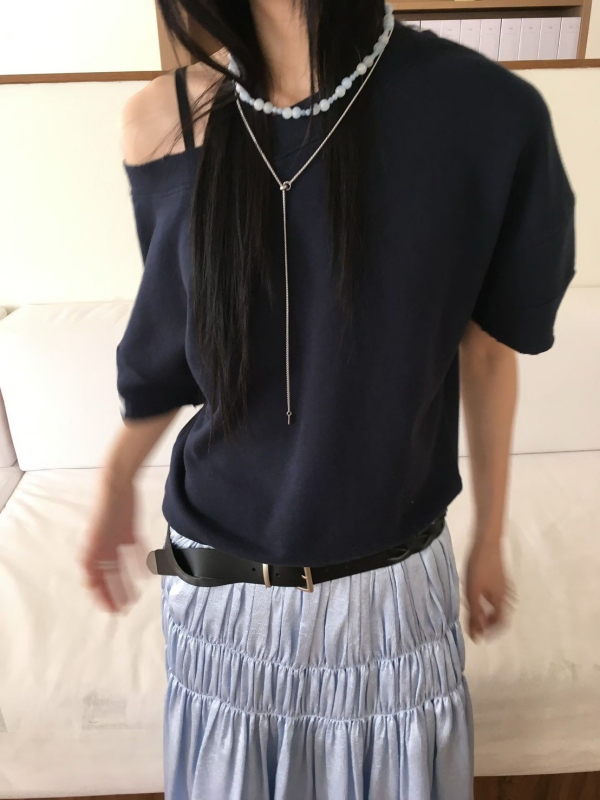 韓 斜肩素色上衣 3色