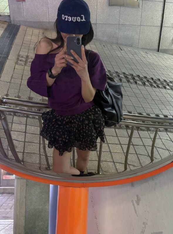 韓 斜肩素色上衣 3色