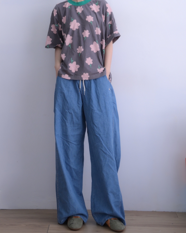 韓 寬鬆粉花上衣 2色