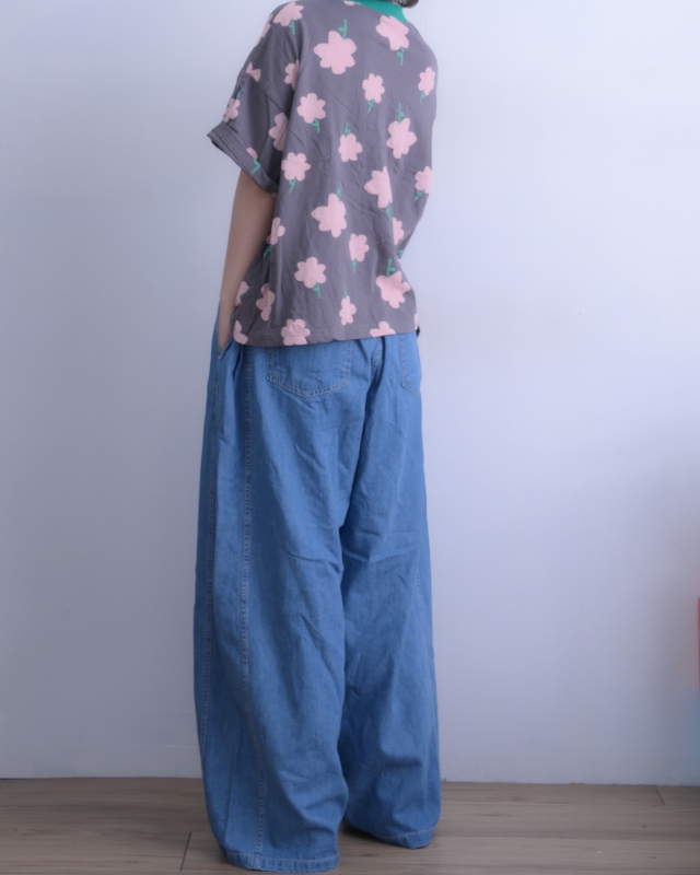 韓 寬鬆粉花上衣 2色