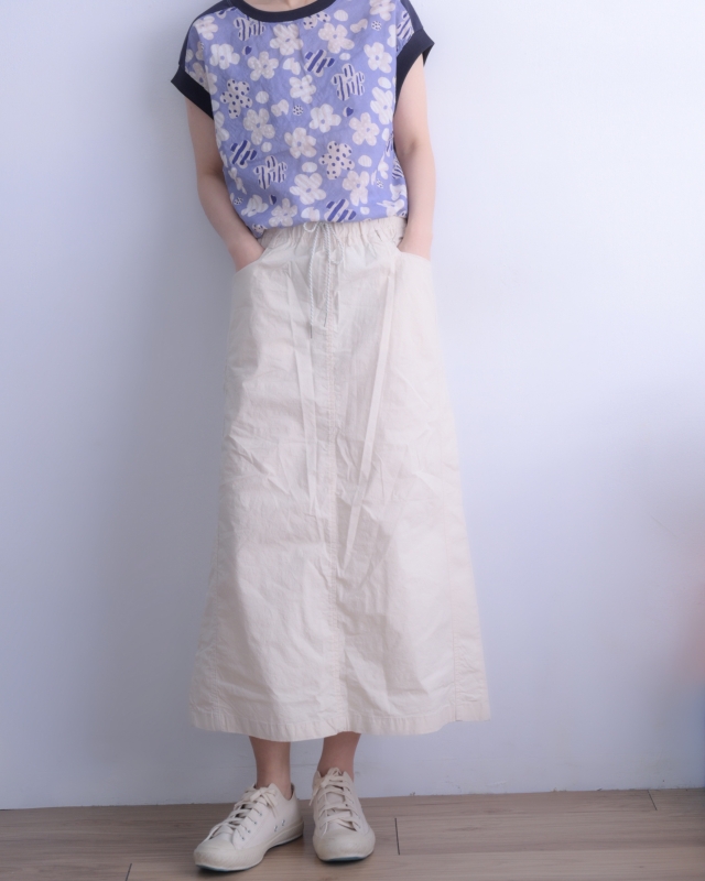 韓 條點花上衣 2色 size