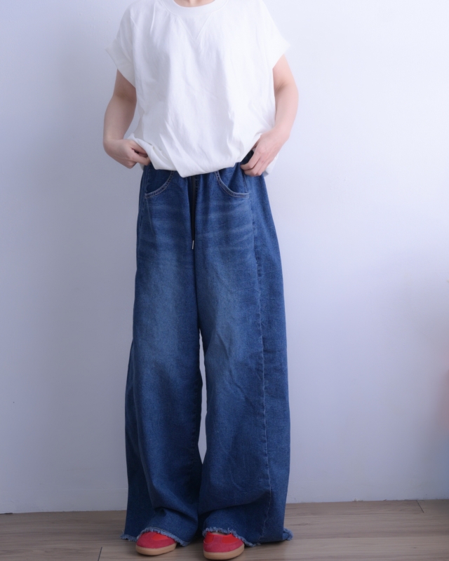 韓 下擺抓摺上衣 2色 size