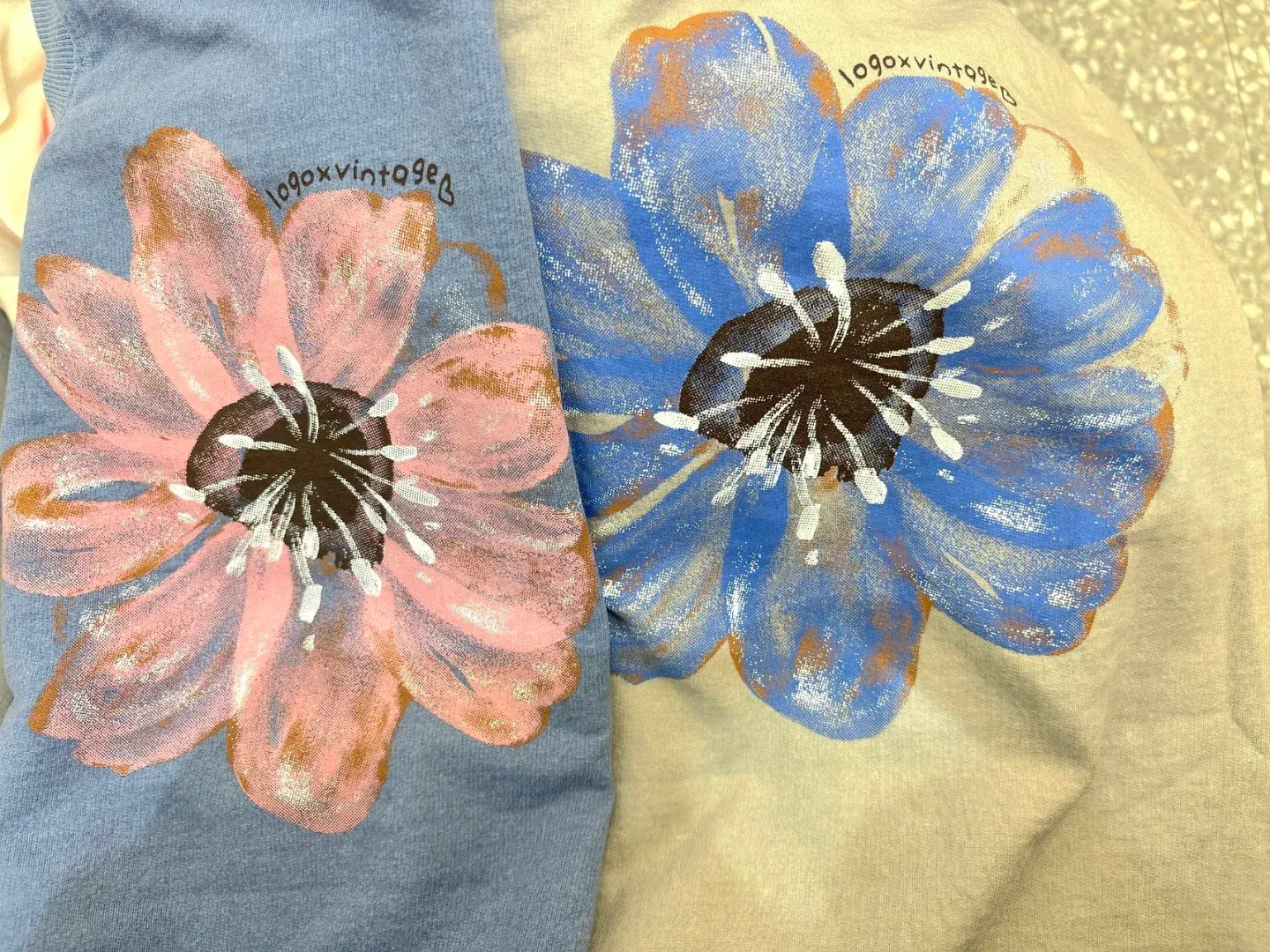 韓 大花小標上衣 2色