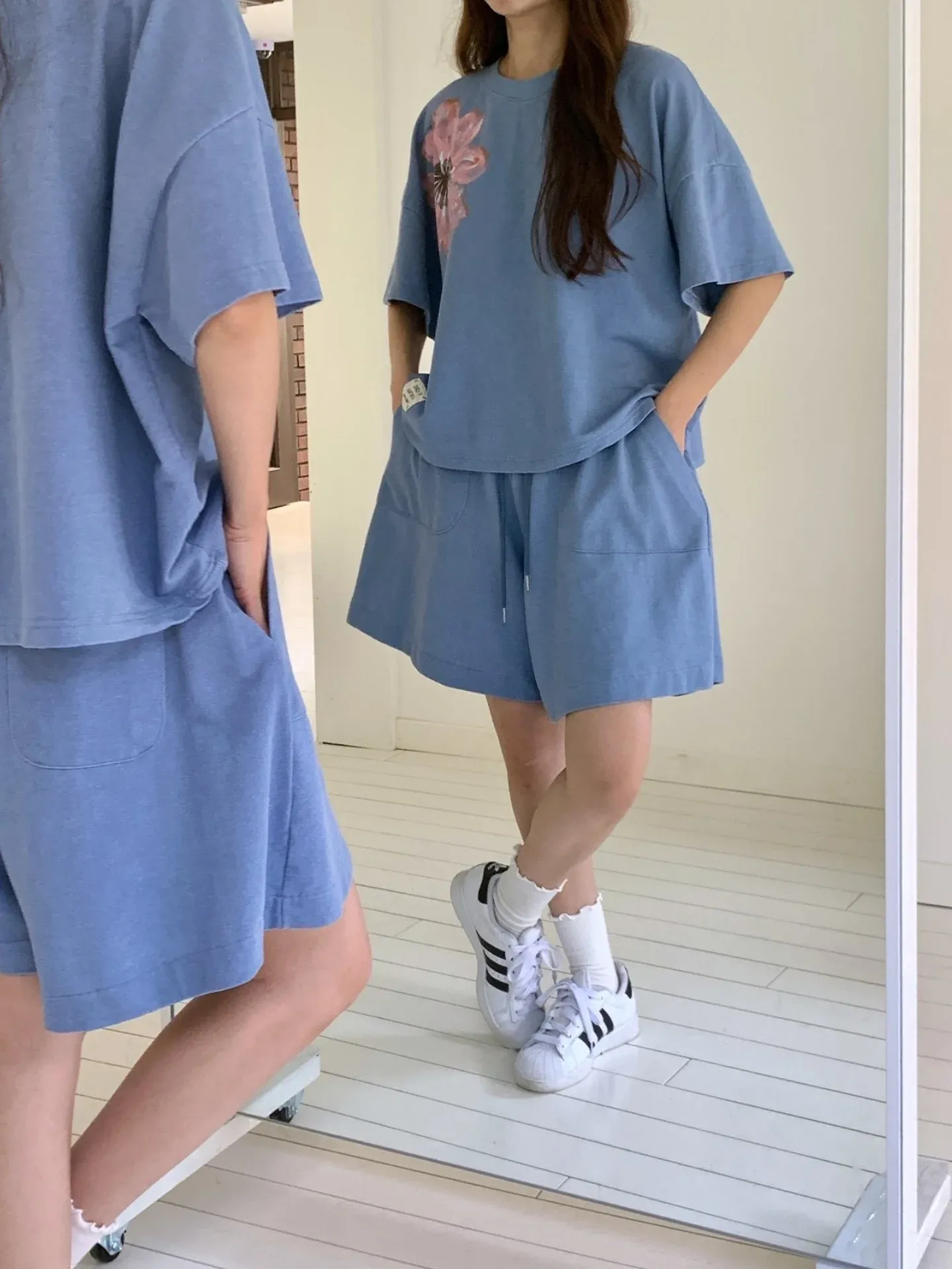 韓 大花小標上衣 2色