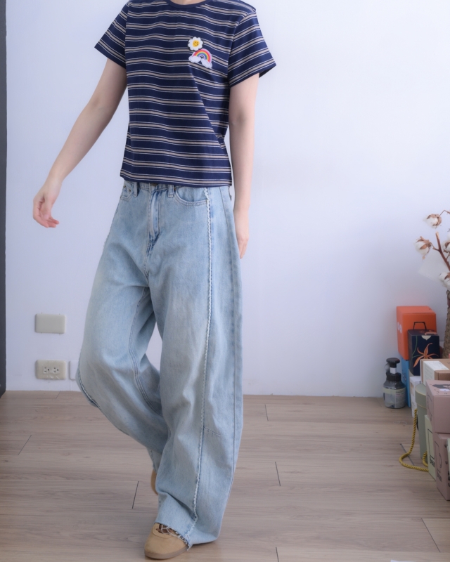 韓 彩虹條文上衣 4色 size