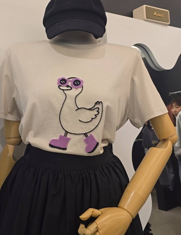韓 時髦鴨子上衣 3色 size
