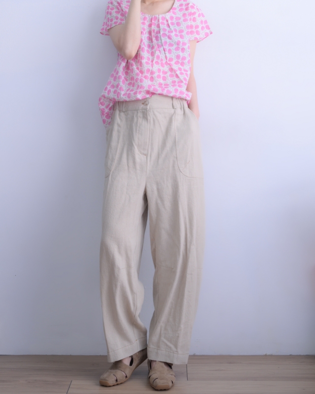 韓 圓領一朵花上衣 2色 size