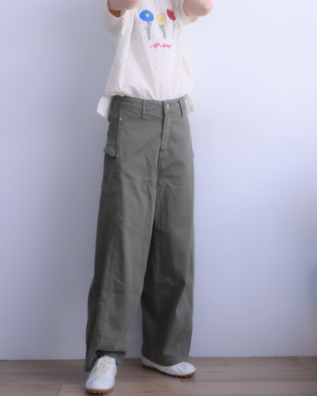 韓 三支花上衣 2色 size
