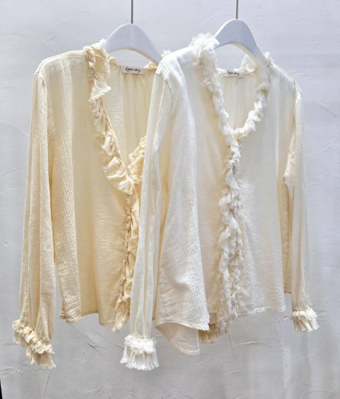 韓 捲捲領上衣 2色