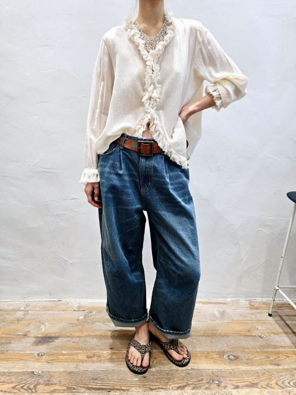 韓 捲捲領上衣 2色