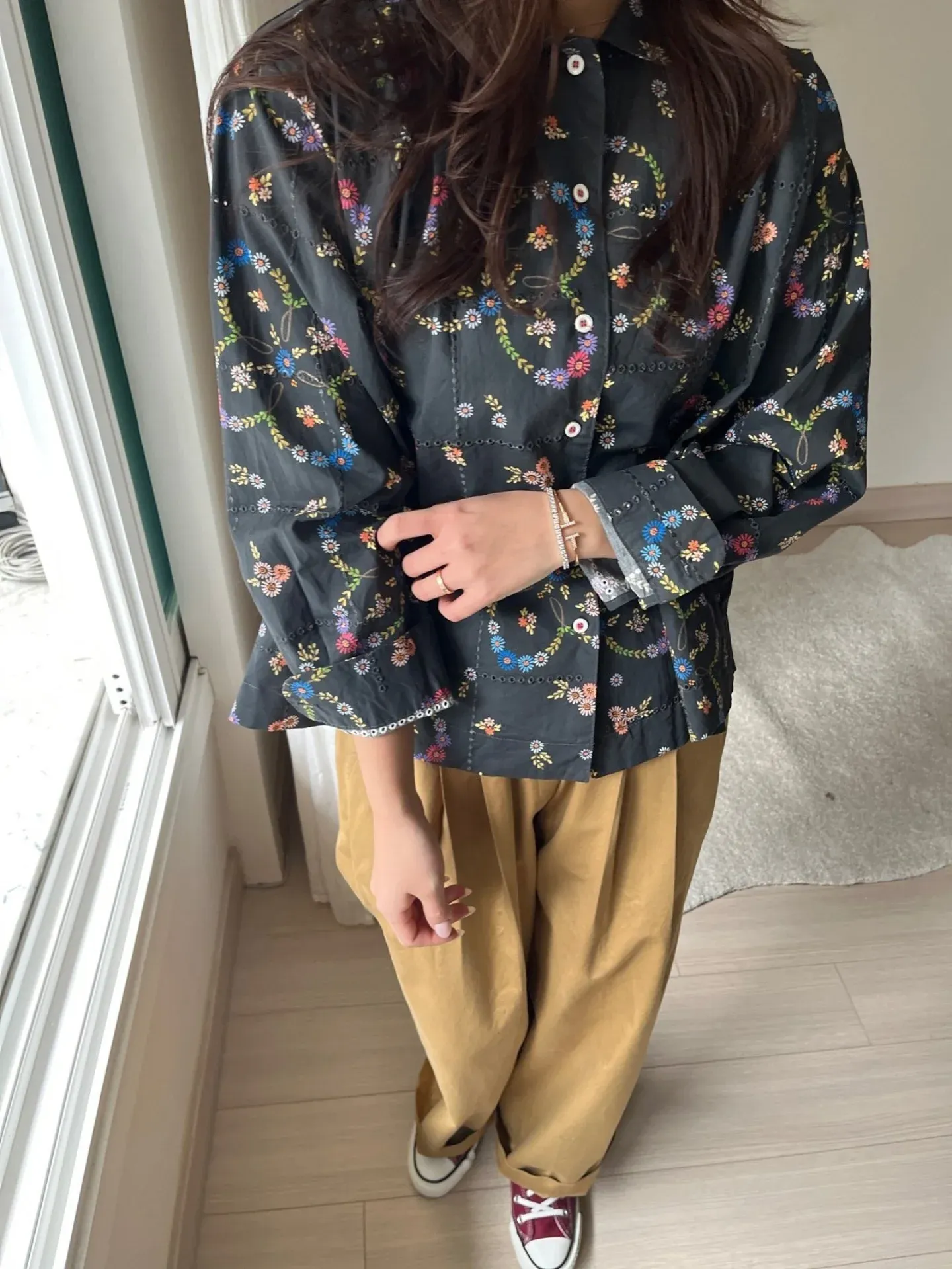 韓 繽紛小花襯衫 2色