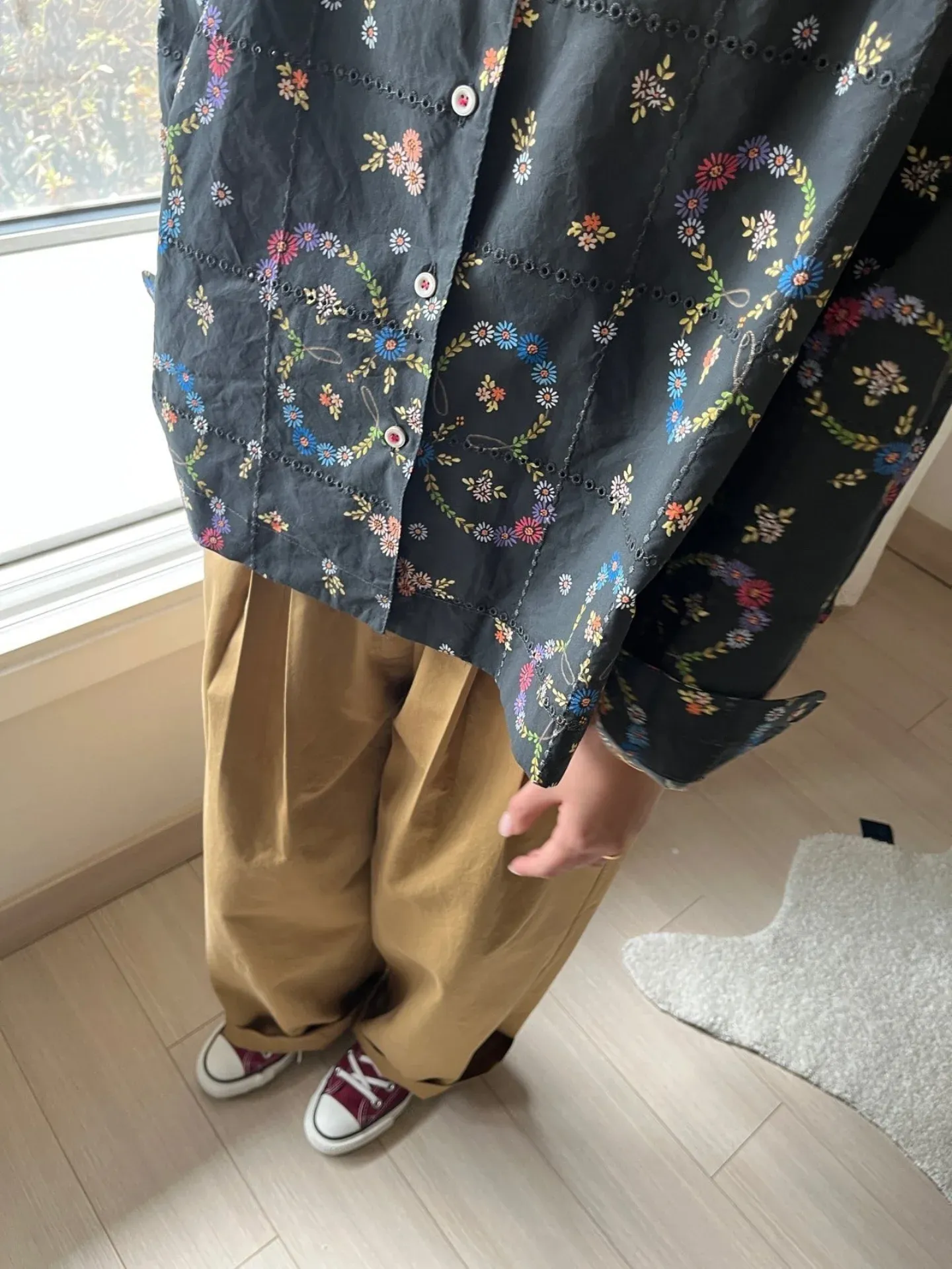 韓 繽紛小花襯衫 2色