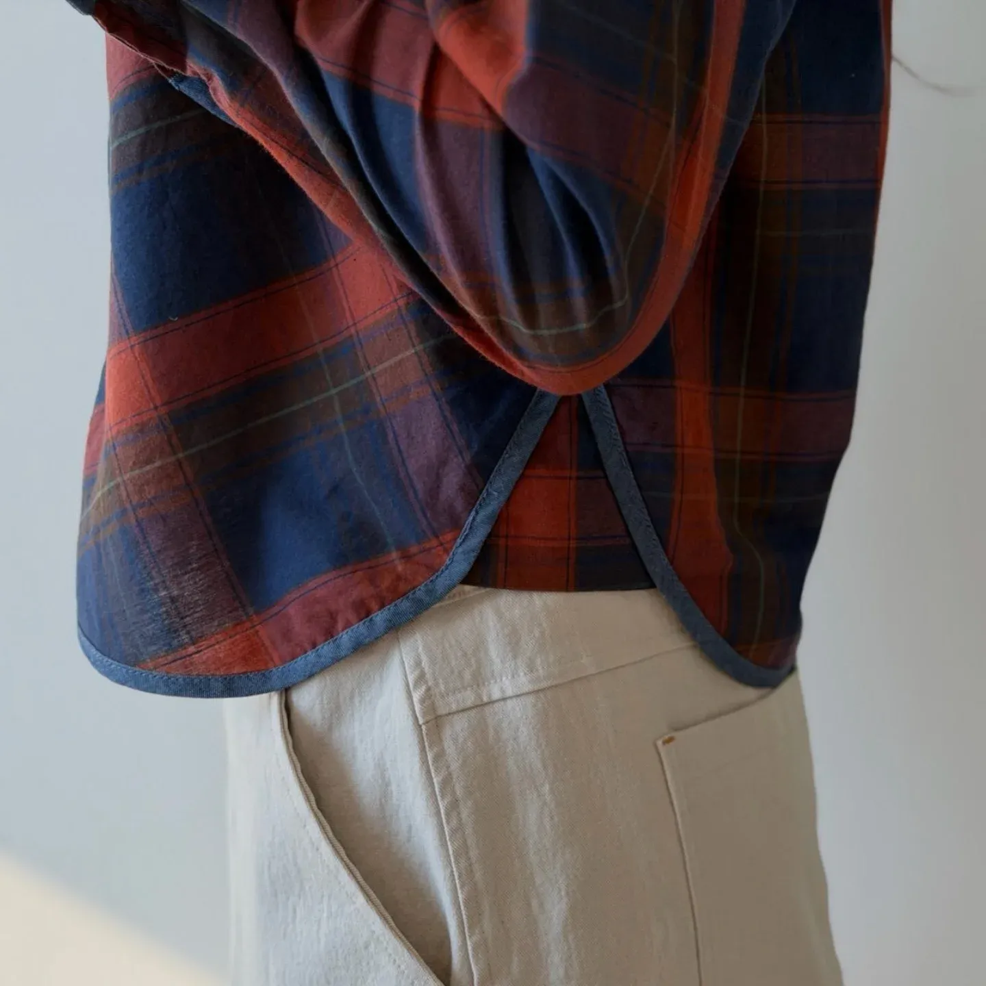 韓 滾邊配色格文襯衫 3色