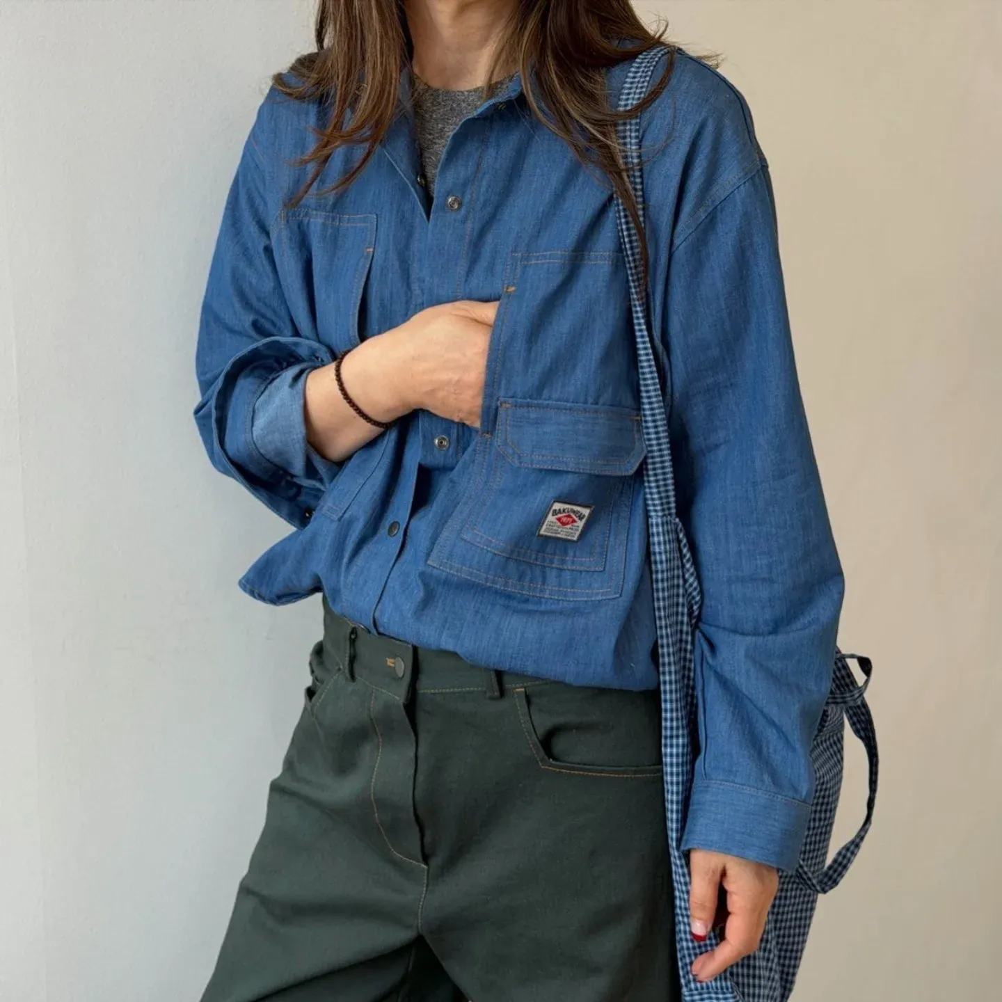 韓 小標牛仔襯衫 2色