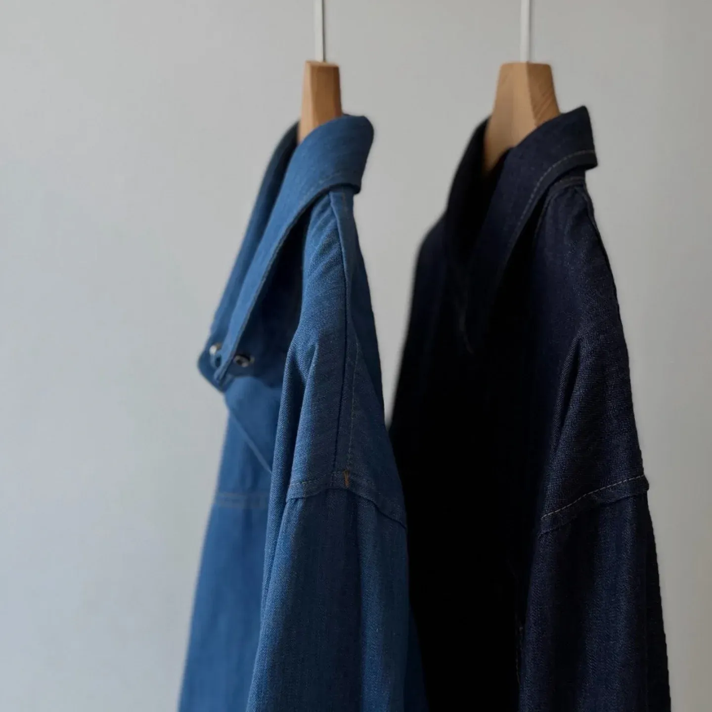 韓 小標牛仔襯衫 2色