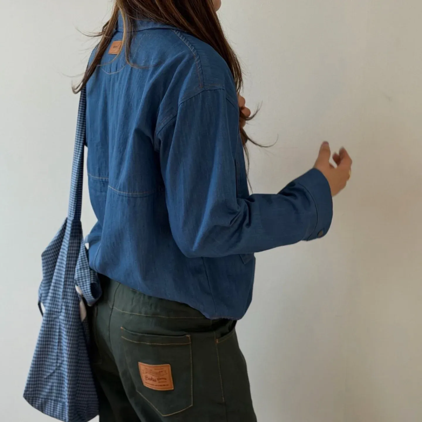 韓 小標牛仔襯衫 2色