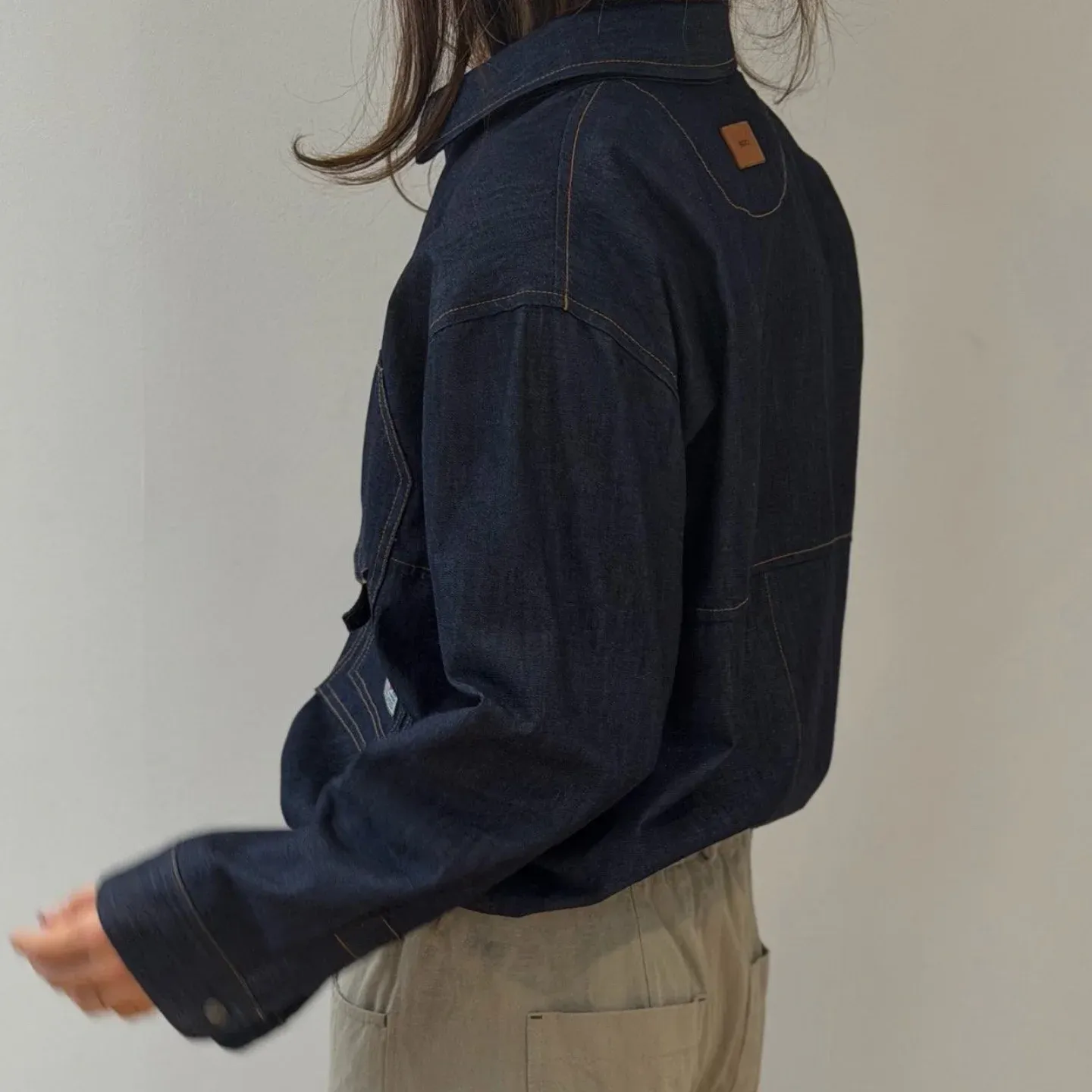 韓 小標牛仔襯衫 2色