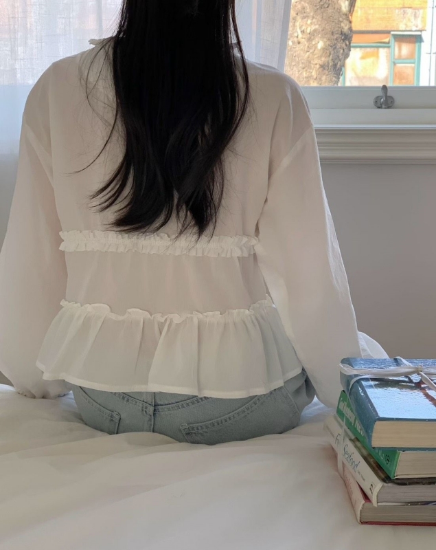 韓 綁帶荷葉領上衣 size