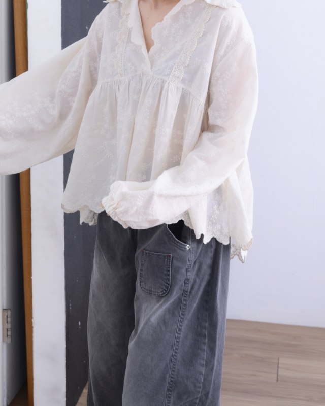 韓 織花V領上衣 2色 size