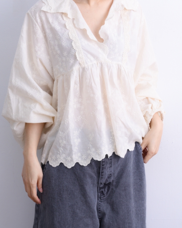 韓 織花V領上衣 2色 size