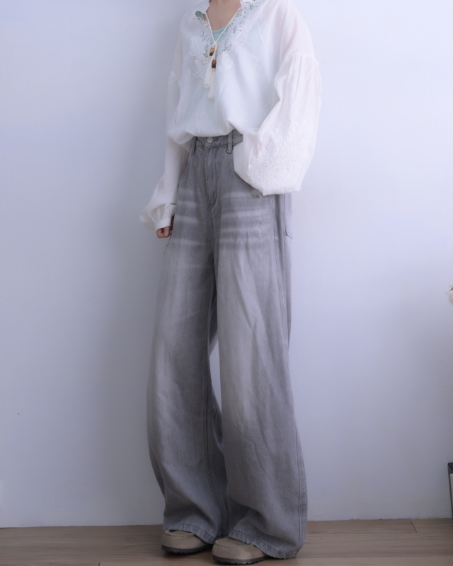 韓 V領織花上衣  size
