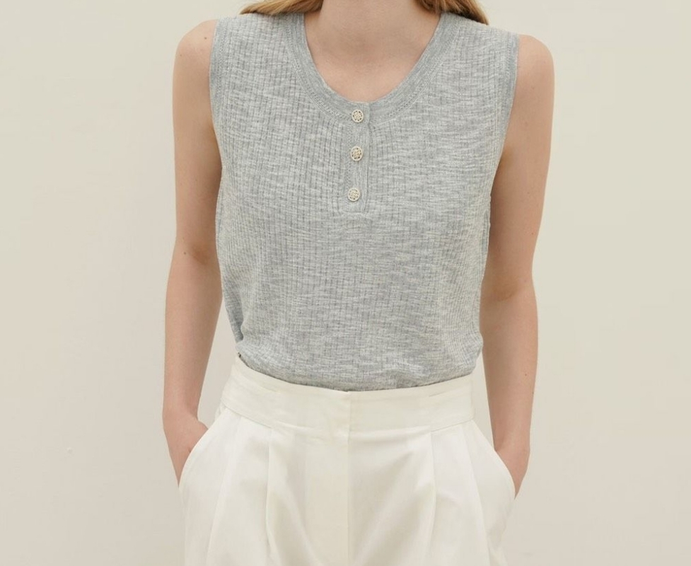 韓 三釦無袖上衣 2色