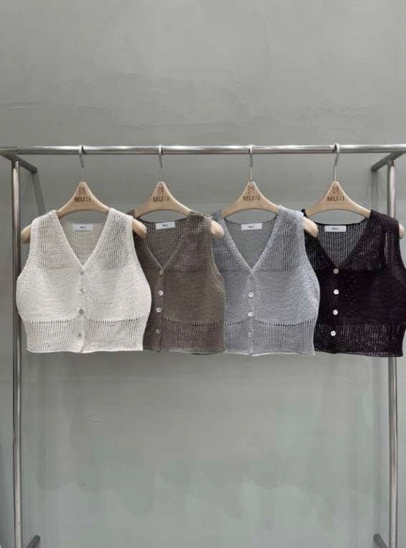 韓 四釦針織背心 4色 size
