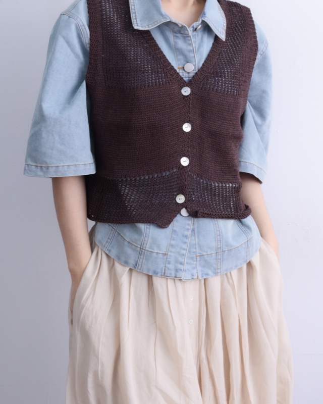 韓 四釦針織背心 4色 size