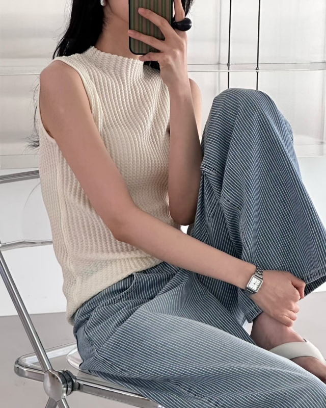 韓 無袖壓紋上衣 3色