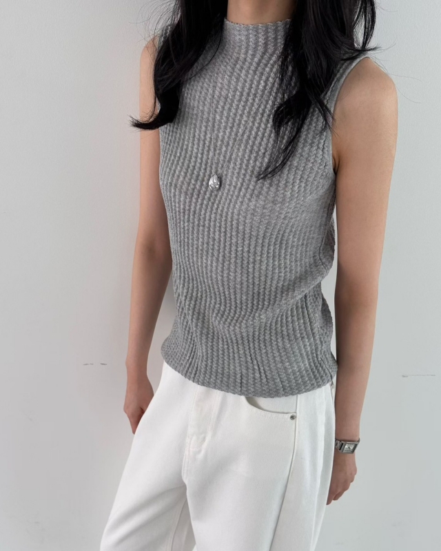 韓 無袖壓紋上衣 3色